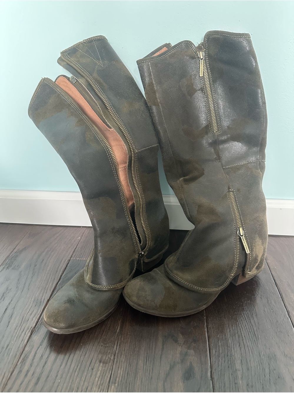 Donald Pliner tall brown boots size 7